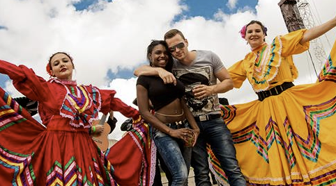 Mexicaanse dansers met Zuid-Amerikaanse temperament